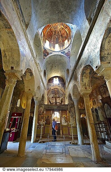 Das Innere der byzantinischen Metropolis-Kirche  Mystras  Sparta  Peloponnes  Griechenland. Ein UNESCO-Weltkulturerbe