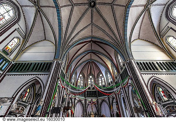 Das Innere der Kathedrale St. Mary  Yangon  Myanmar.
