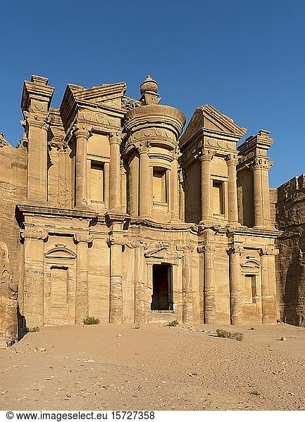 Das Kloster  Ad Deir  Petra  Jordanien  Asien