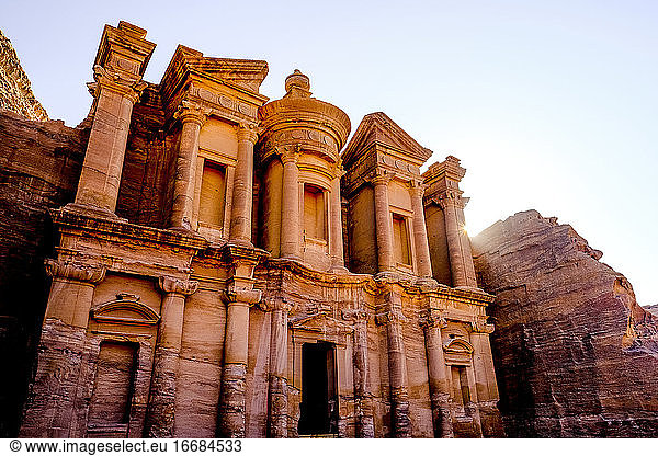 Das Kloster der alten Ruinenstadt Petra  Jordanien