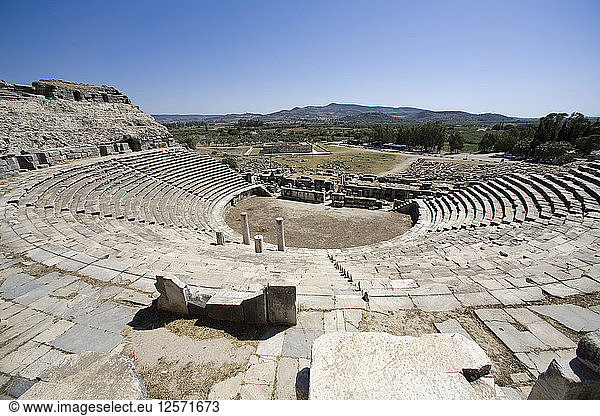 Das Theater in Milet, Türkei. Künstler: Samuel Magal