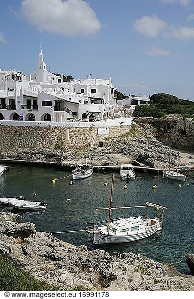 Das weiße Viertel in Binibeca  Menorca. Spanien.