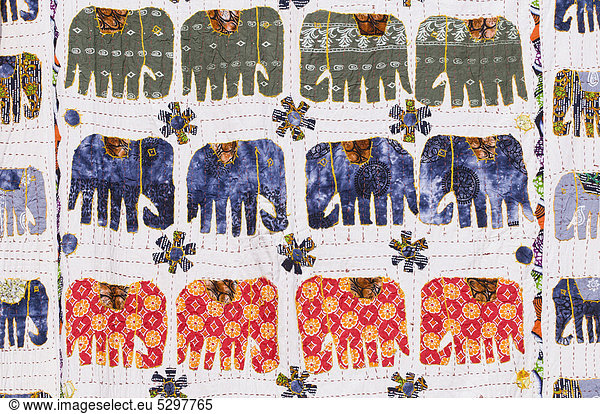 Decke mit aufgen‰hten Elefanten  Jaipur  Rajasthan  Indien  Asien
