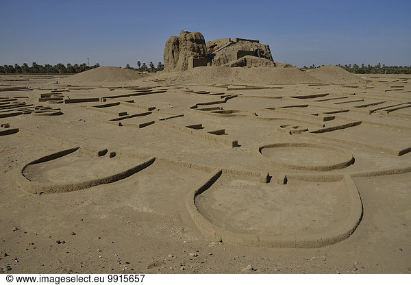 Deffufa  19 Meter hoher Backsteinbau  antike Stadt Kerma  Bundesstaat asch-Schamaliyya  Nubien  Niltal  Sudan  Afrika