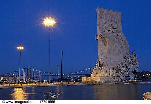 Denkmal der Entdeckungen  am Tejo  Belem  Lissabon  Portugal  Europa