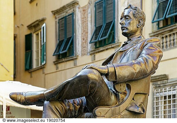 Denkmal  Komponist  Giacomo Puccini  Piazza Cittadella  Lucca  Toskana  Italien  Europa