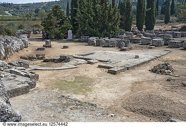 Der Altar des Zeus in Nemea, Griechenland. Künstler: Samuel Magal