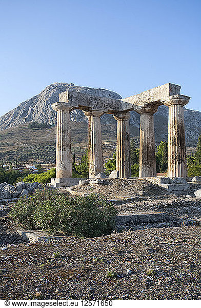 Der Apollon-Tempel in Korinth  Griechenland. Künstler: Samuel Magal