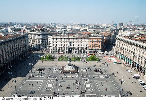 Der Duomo-Platz aus dem Duomo-Dach  Mailand  Italien.