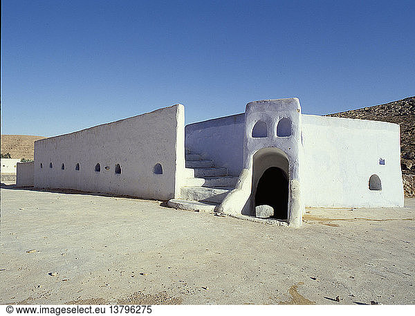 Der Friedhof von Melita  einer der fünf Städte des Mzab-Tals. Die Pentapolis des Mzab in der nördlichen Sahara beherbergt die Nachkommen der Berberrebellen des achten Jahrhunderts  der Kharijiten. Algerien. Berber. Alte Berber (Ibadi-Stamm).