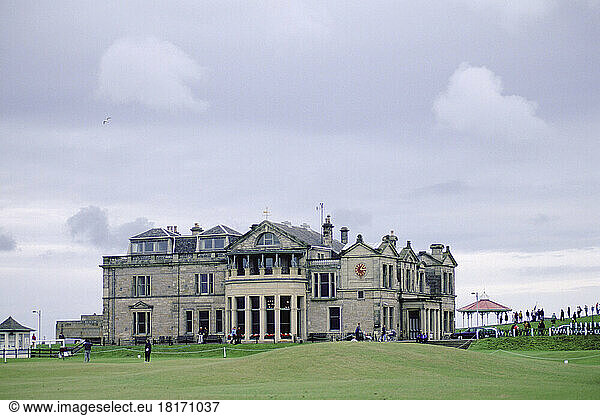 Der Golfplatz von St. Andrews in Schottland  der Heimat des Golfsports ; St. Andrews  Fife  Schottland