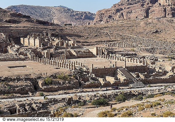 Der Große Tempel  monumentaler Komplex von Petra  Jordanien  Asien