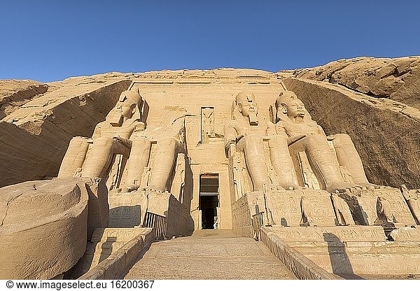 Der große Tempel von Ramses II.,  Abu Simbel,  Ägypten.