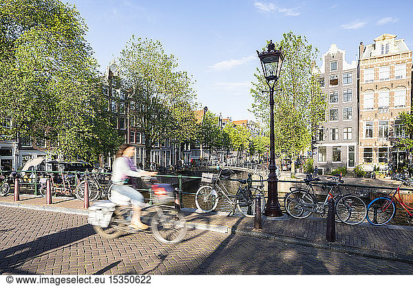 Der Herengracht-Kanal in Amsterdam  Nordholland  Niederlande  Europa