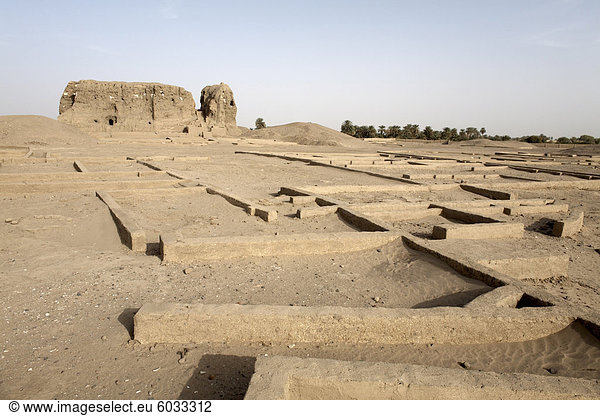 Der 3.500 Jahre alten Lehmziegeln westliche Deffufa  Sitz der der erste unabhängige Reich von Kusch  Kerma  Sudan  Afrika