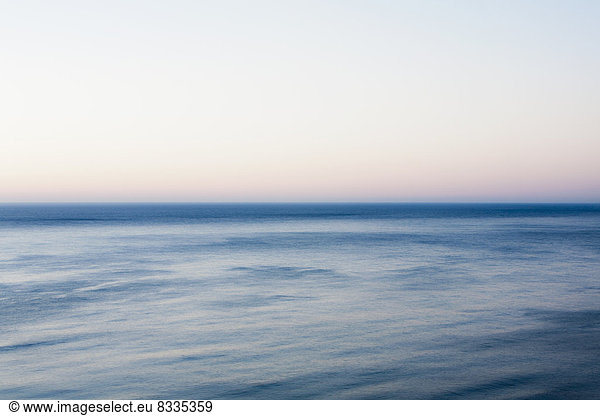 Der Meerblick von der Küste bei Big Sur an der kalifornischen Küste.