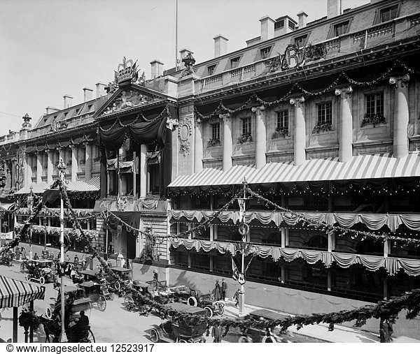 Der Royal Automobile Club in der Pall Mall  London  1910. Künstler: Bedford Lemere und Unternehmen