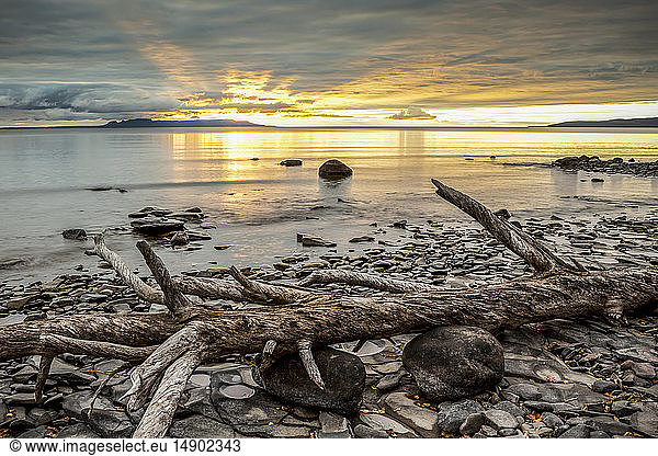 Der schlafende Riese im Lake Superior bei Sonnenaufgang; Thunder Bay  Ontario  Kanada
