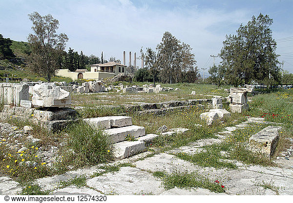 Der Tempel der Artemis Propylaea in Eleusis  Griechenland. Künstler: Samuel Magal