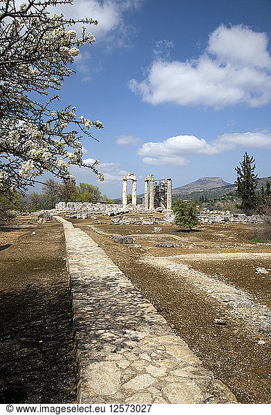 Der Tempel des Zeus in Nemea Griechenland. Künstler: Samuel Magal