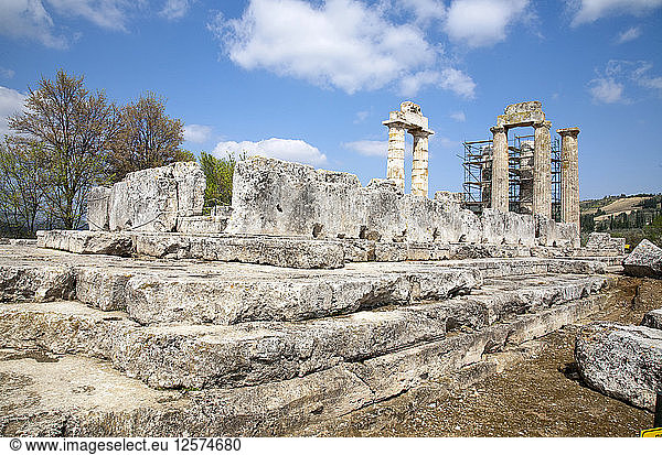 Der Tempel des Zeus in Nemea Griechenland. Künstler: Samuel Magal