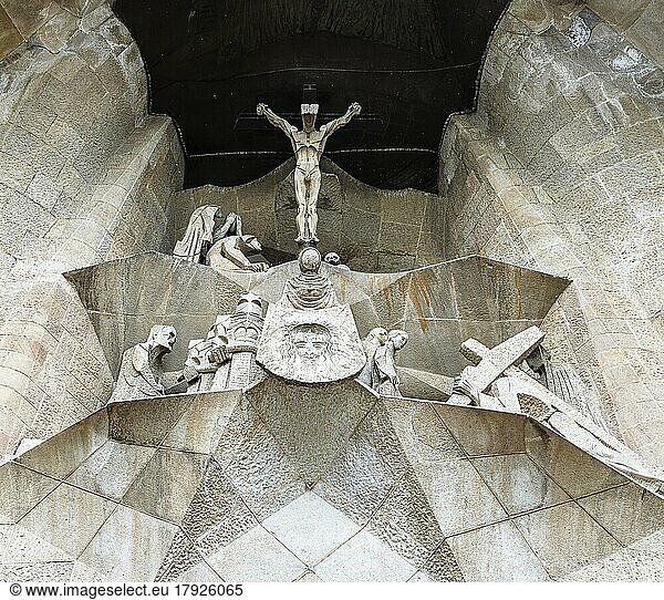 Detail an der Geburtsfassade der Sagrada Familia  Sühnekirche der heiligen Familie  von Antoni Gaudí  Barcelona  Katalonien  Spanien  Europa