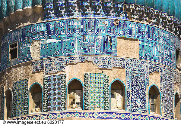 Detail aus Türkis glasierten Ziegeln am Schrein von Khwaja Abu Nasr Parsa  Balkh (Mutter der Städte) Balkh Provinz  Afghanistan  Asien