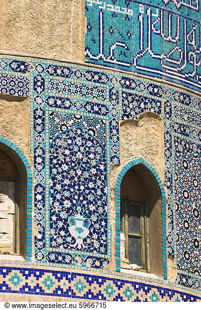 Detail aus Türkis glasierten Ziegeln auf Timuriden Spätstils Schrein von Khwaja Abu Nasr Parsa  Balkh (Mutter der Städte)  Provinz Balkh  Afghanistan  Asien