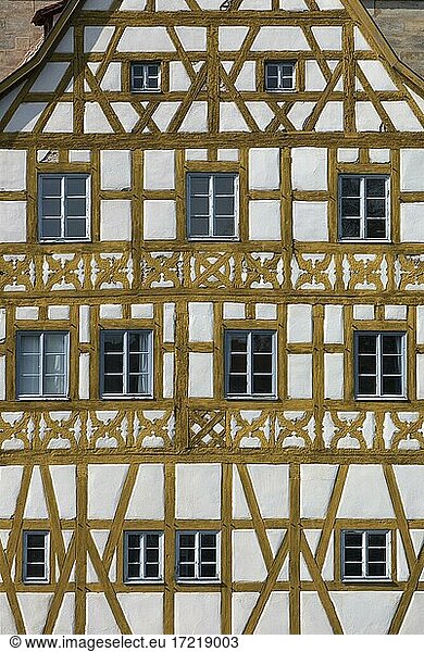 Detailansicht der Fachwerkfassade vom historischen Alten Rathaus  Bamberg  Oberfranken  Bayern  Deutschland  Europa
