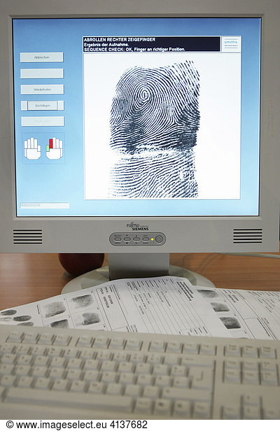 DEU  Bundesrepublik Deutschland  Muenster  28.09.05 : Fingerabdruckscanner der Polizei NRW. Vorgestellt auf der Internationalen Polizeimesse IPOMEX.