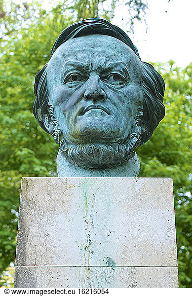 Deutschland  Bayern  Statue von Franz Liszt