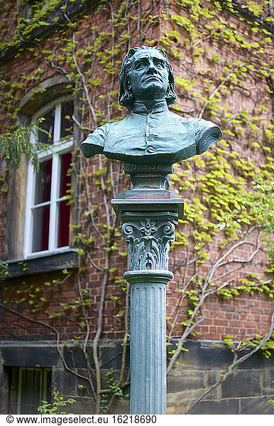 Deutschland  Bayern  Statue von Franz Liszt