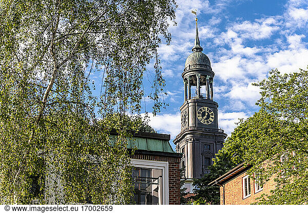 Deutschland  Hamburg  Glockenturm der historischen St. Michaelskirche