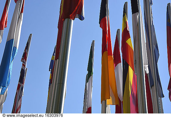 Deutschland  München  Flaggen der europäischen Länder