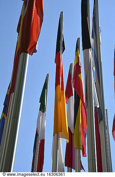 Deutschland  München  Flaggen der europäischen Länder