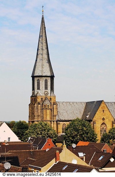 Deutschland  Nordrhein-Westfalen  Zons  Pfarrkirche St. Martinus