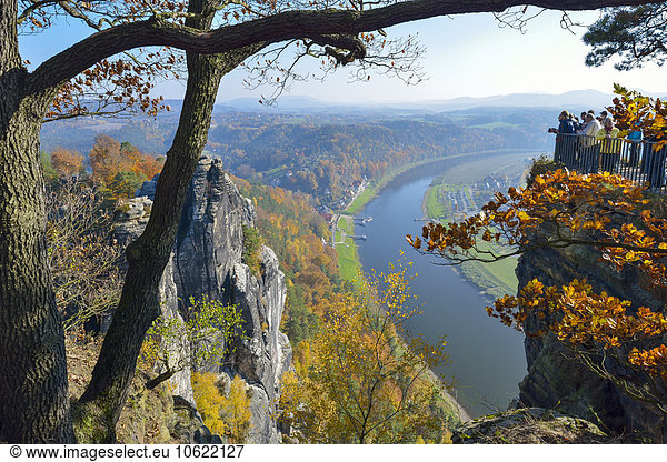 Deutschland  Sachsen  Sächsische Schweiz  Elbsandsteingebirge  Elbe  Blick aus der Bastei
