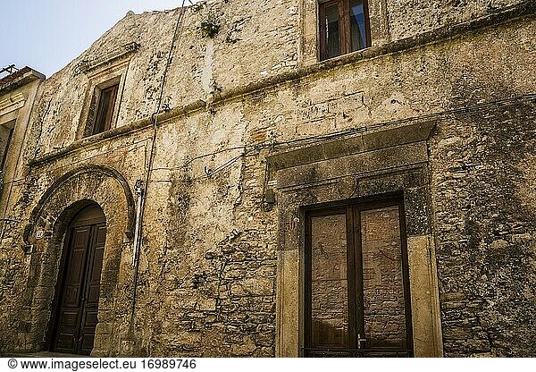 Die Architektur von Erice. Sizilien  Italien  Europa.