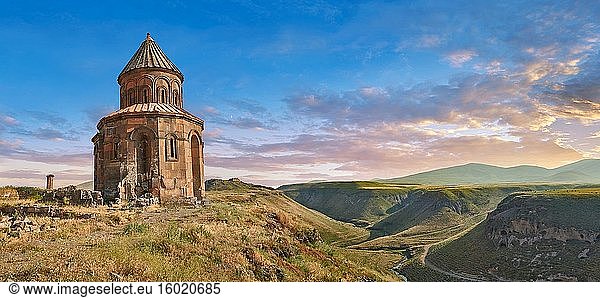 Die armenische Kirche des Heiligen Gregor von Abughamrents  archäologische Stätte von Ani an der antiken Seidenstraße  Anatolien  Türkei.