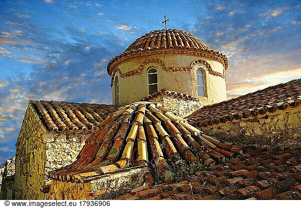 Die Außenseite der byzantinischen Kirche von Mystras  Sparta  Peloponnes  Griechenland. Ein UNESCO-Weltkulturerbe