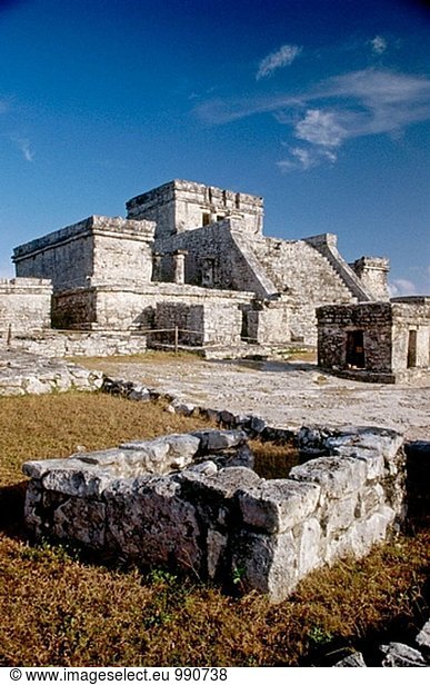 Die Burg (El Castillo). Maya-Ruinen. Tulum. Quintana Roo. Mexiko.