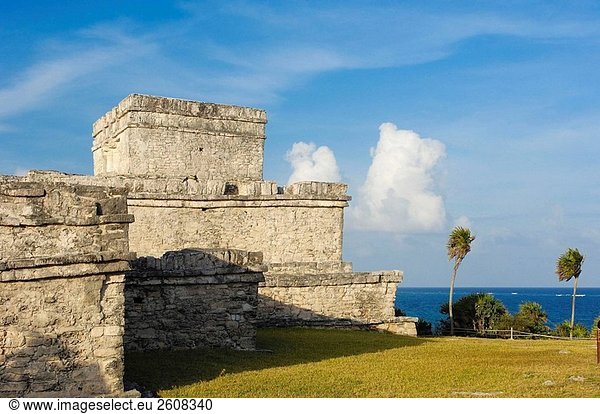 Die Burg  Maya-Ruinen von Tulum (1200 – 1524). Quintana Roo  Halbinsel Yucatan  Mexiko