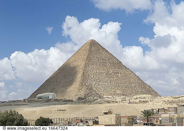 Die Cheops-Pyramide  Gizeh  Ägypten.