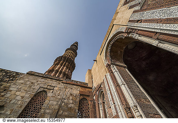 Die historische Sehenswürdigkeit Qutub Minar; Delhi  Indien
