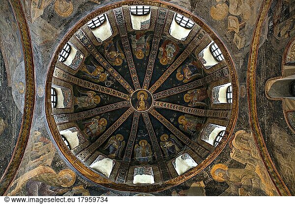 Die Kirche des Heiligen Erlösers in Chora (türkisch Kariye Muzesi) (Kariye Camii oder Kariye Kilisesi) (das Chora Museum) (die Moschee oder die Kirche) gilt als eines der schönsten erhaltenen Beispiele einer byzantinischen Kirche
