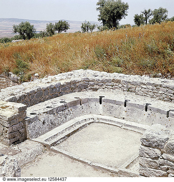 Die Ruinen von Dougga  einer kleinen römischen Stadt in Nordafrika  die im 2. bis 3. Jahrhundert n. Chr. blühte.