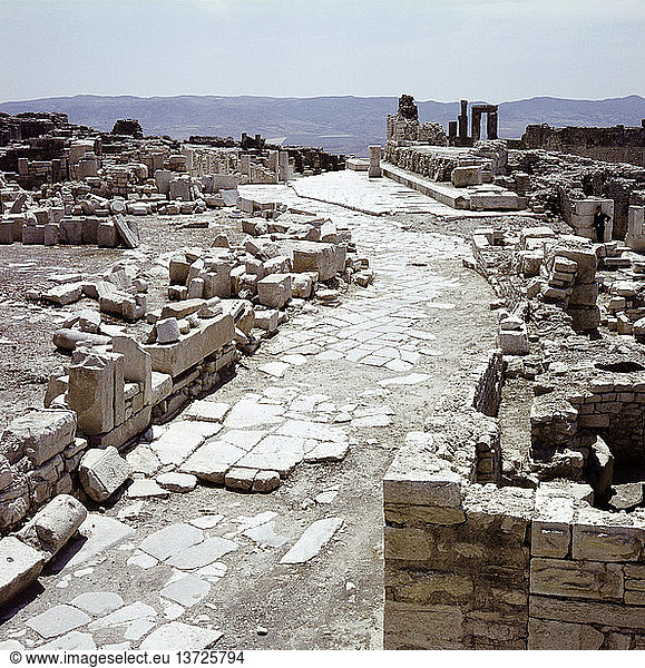 Die Ruinen von Dougga  einer kleinen römischen Stadt in Nordafrika  die im 2. bis 3. Jahrhundert n. Chr. blühte  Tunesien. Römisch. 2. bis 3. Jahrhundert.