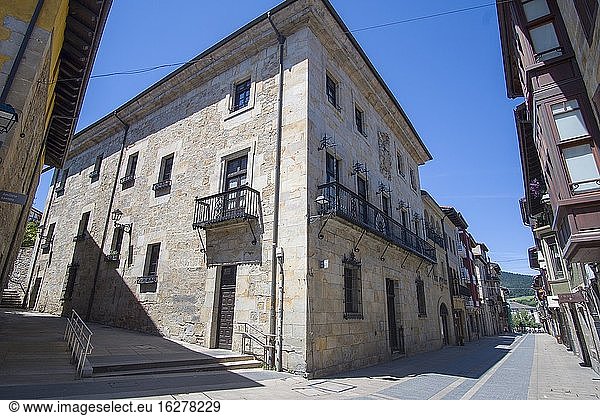 Die Stadt Elorrio im Baskenland Guipuzcua in Spanien am 25. Juli 2020.