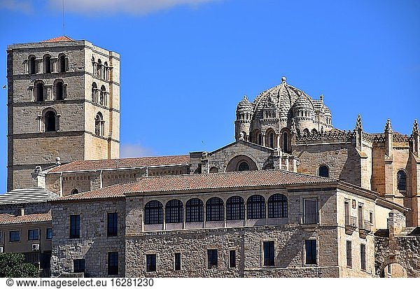 Die Stadt Zamora mit Kathedrale und Bischofspalast. Kastilien und Leon  Spanien.