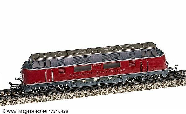 Diesellokomotive  Märklin H0  DB-Baureihe V 200  1960er Jahre  Made in Western Germany  auf weißem Grund  Deutschland  Europa